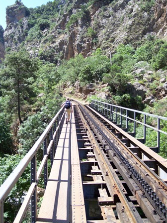 Wanderung entlang der Bahngleise