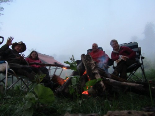 Erstes Outdoor Camp Waldweg zwischen Pades &lt; ----- &gt; Rusca