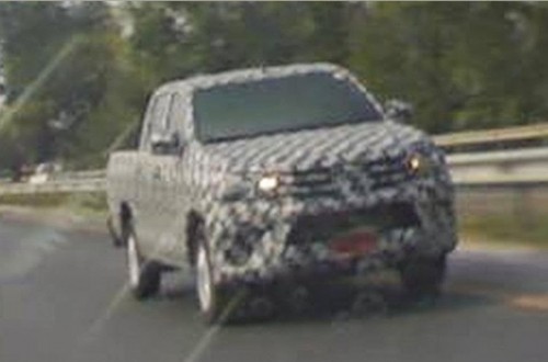 2016-Toyota-hilux-spied-front-quarter.jpg