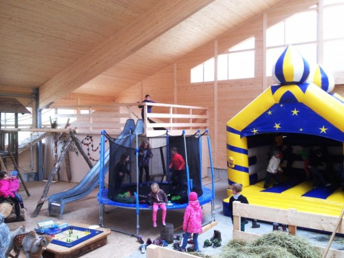 Spielplatz in der Halle.