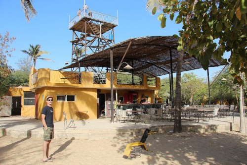 Die legendäre Zebra Bar. Leider war nicht so viel los (bis die Rally kam).