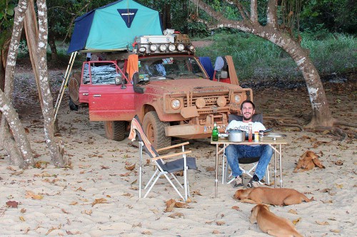 Camping am Strand von Robertsport.