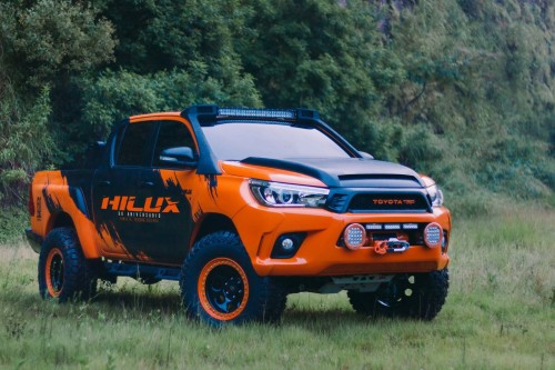 2017-11-21 Hilux 60 Aniversatio 01.jpg