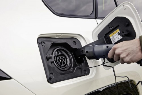 Toyota RAV4 Plug-in Hybrid 1.jpg