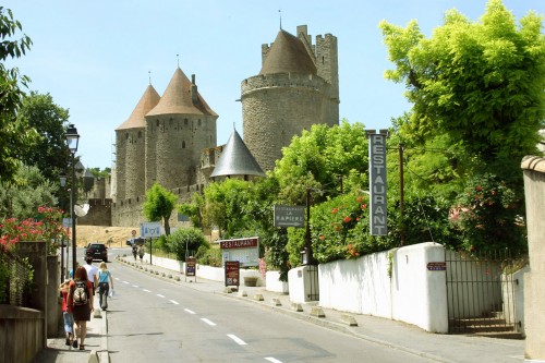 004 Carcassone Festungszugang.jpg