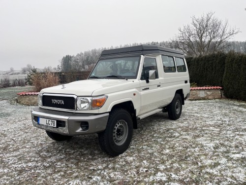 TROOPY_DACH_CLOSED_VL.jpg