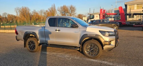 Hilux 24