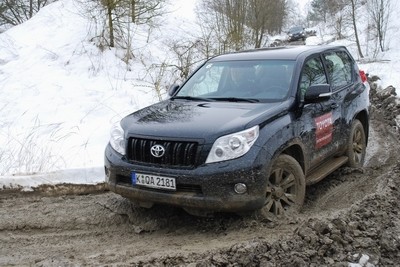 toyota_land_cruiser_kdj155.jpg