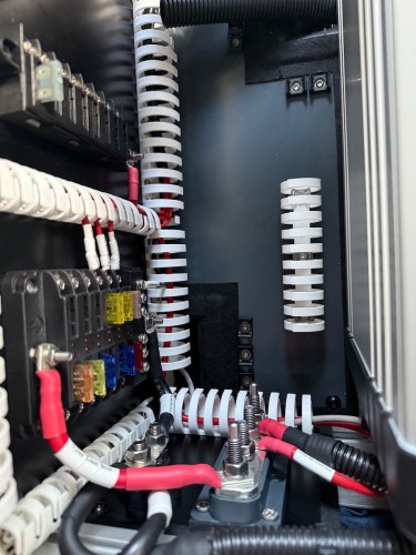 EBOX1008_1.jpg