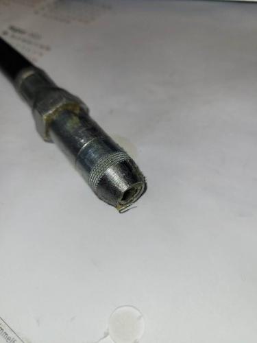 Konischer Schmierkopf an System Reiner Presse