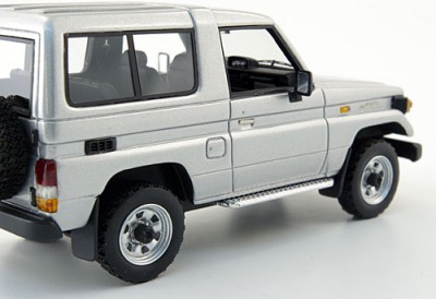 toyota_landcruiser_neo_scale_models_5.jpg