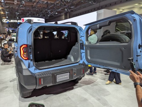 2025-10-29 Land Cruiser FJ RH 02-min.jpg