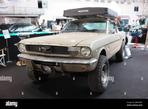 ford-mustang-fastback-4x4-baujahr-1966-blazer-chassis-oldtimer-mit-ikamper-dachzelt-20-top-marques-monaco-08-11052025-luxus-auto-messe-im-grimaldi-forum-monaco-monte-carlo-ford-mustang-fastback-4x4-model-year-1966-blazer-chassis-classic-car-with-ikam.jpg