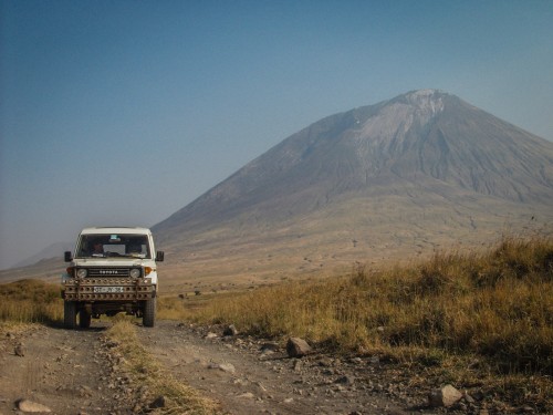 OlDoniyo Lengai, Tanzania 2005.jpg