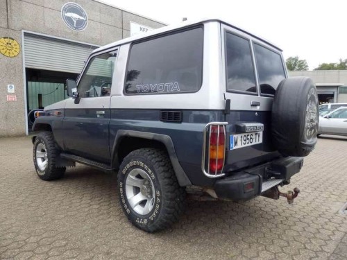 8f693376-1dd6-4868-8113-c040722209b0_toyota-land-cruiser-bj-70-vx-servo-ahk-alufelgen-klimaanlage.jpg