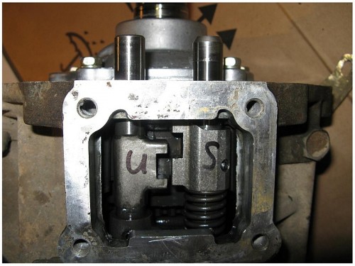 IMG_3229_klein.jpg (228.78 KiB) 2820 mal betrachtet Schaltschema aus meinem J95 Schaltgetriebe