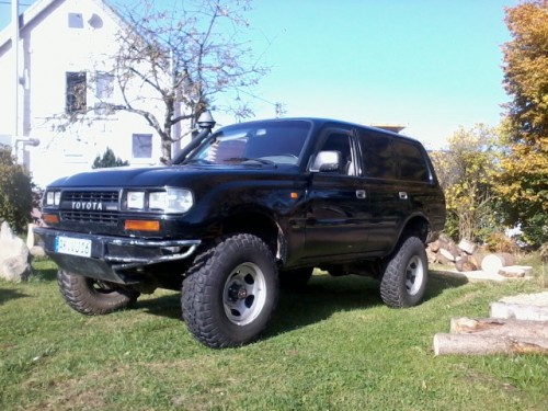 toyota hzj.jpg