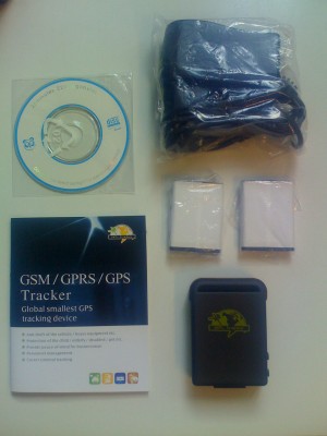 Tracker, Ladekabel, 2 Akkus, Anleitung, CD mit Google Earth (!)