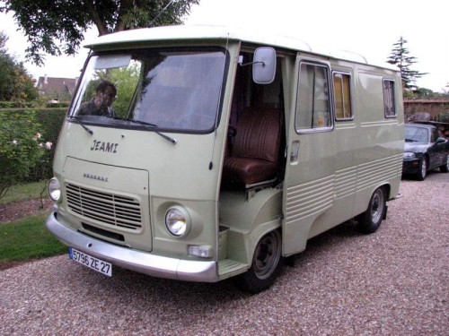 peugeot-j7-01.jpg