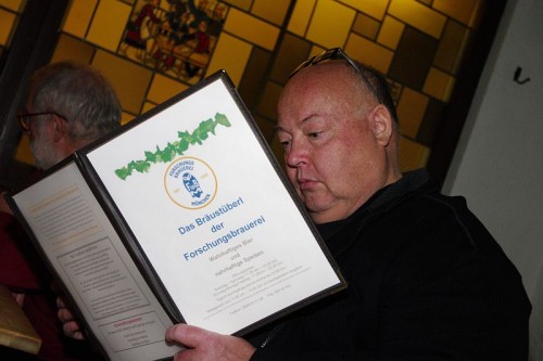 Thores.jpg (117.3 KiB) 5253 mal betrachtet Was nimm I nur ?