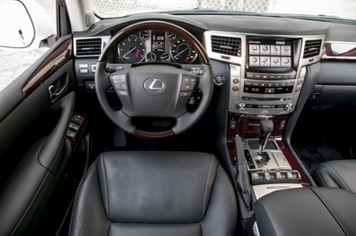 2015-lexus-lx-570-cockpit.jpg