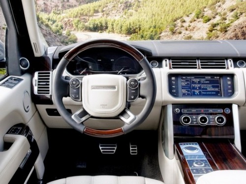 2013-Land-Rover-Range-Rover-Dashboard-1024x768.jpg