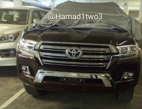 2016-Toyota-Land-Cruiser-facelift-front-revealed.jpg