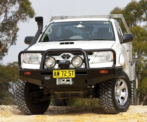 Bumper Hilux1 ARB.jpg (105.05 KiB) 5858 mal betrachtet ARB ab 950,-€ je nach Wechselkurs