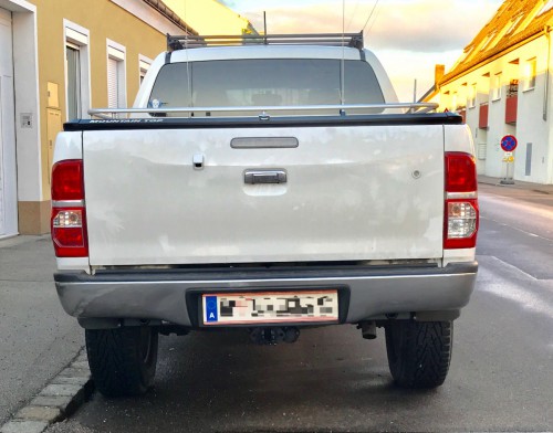 Hilux AUS AHK.jpg