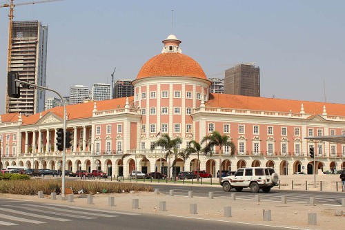 Kolonialgebäude in Luanda (Nationalbank).