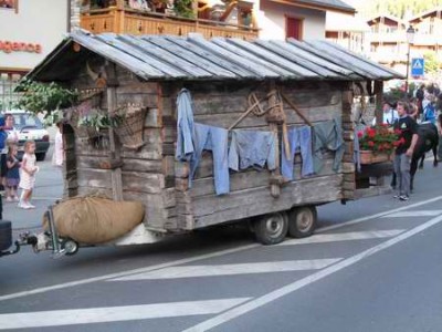 ein original schweizer wohnwagen