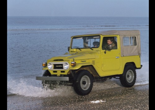 Land Cruiser FJ40.jpg