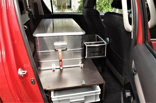 Alubox (Kleiderkiste), Fototasche und Einschubbox rechts