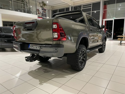 2021-11-05 Dinig Hilux 02.jpg