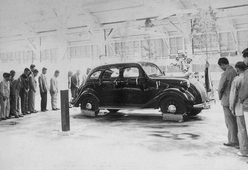 1935 Completion Ceremony of the Toyoda Model A1 Prototype.jpg